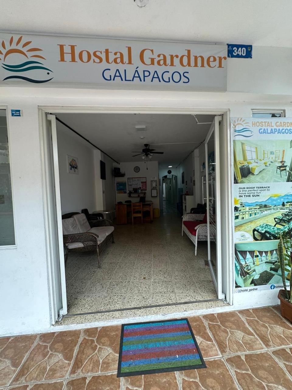 Hostal Gardner Hostel Puerto Ayora  Luaran gambar